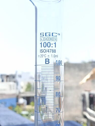 100 ml measuring cylinder , class B SGCLABS for school grade