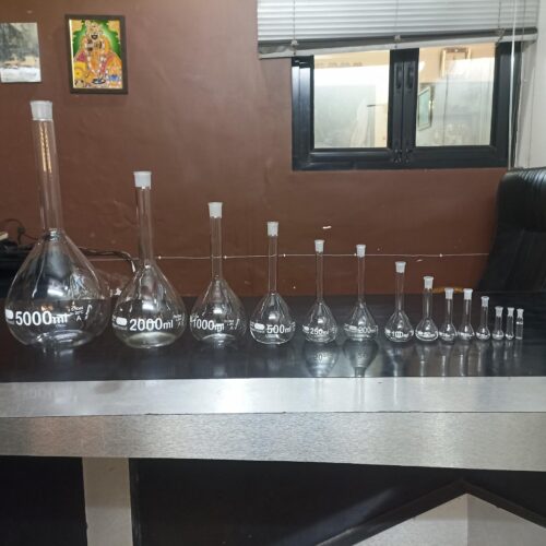 various size SGCLABS OEM Brand volumetric flask